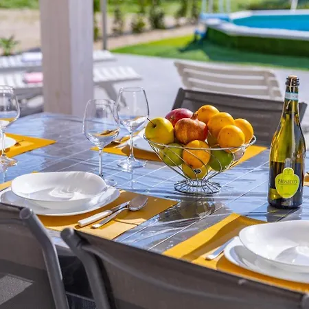 Holiday home White House Luisa Santa Maria Del Focallo