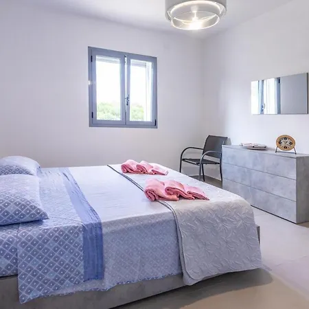 Vakantiehuis White House Luisa Santa Maria Del Focallo